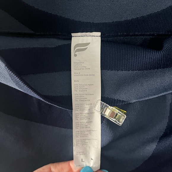 Fabletics Blue Patterned Leggings - Picture 4 of 4